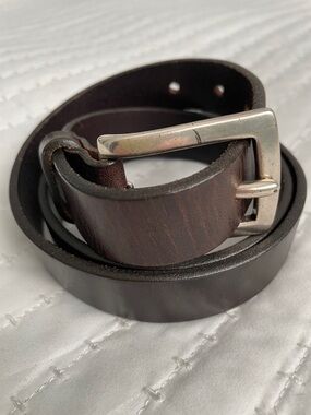 GAP Dark Brown Leather Belt with Silver Buckle One Inch Size M